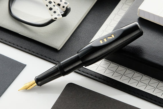 BENU Pixie Fountain Pen - Smoky Black