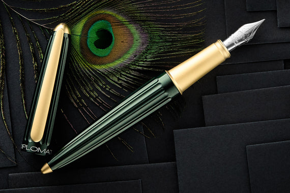 Diplomat Aero Fountain Pen - Evergreen/Gold (Limited Edition)