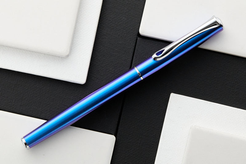 Diplomat Traveller Fountain Pen - Funky Blue