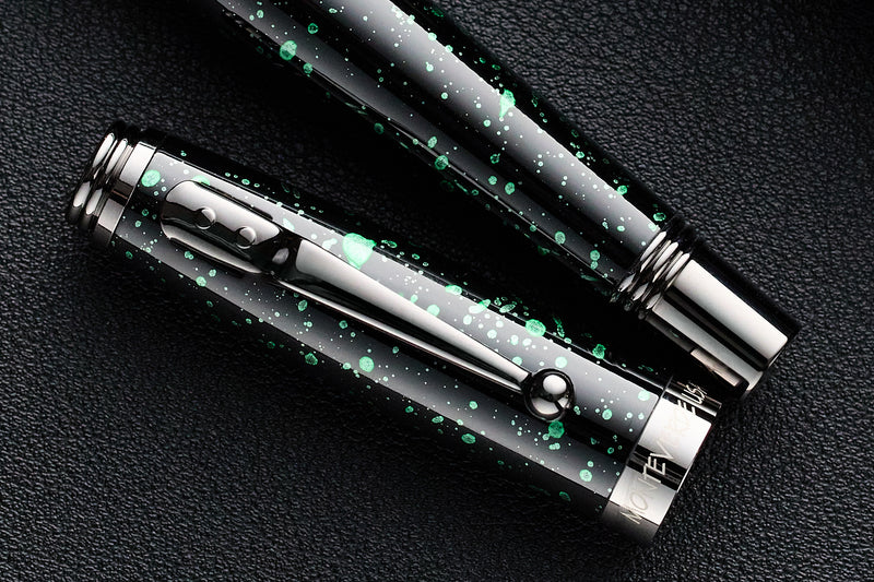 Monteverde Invincia Vega Fountain Pen - Starlight Green