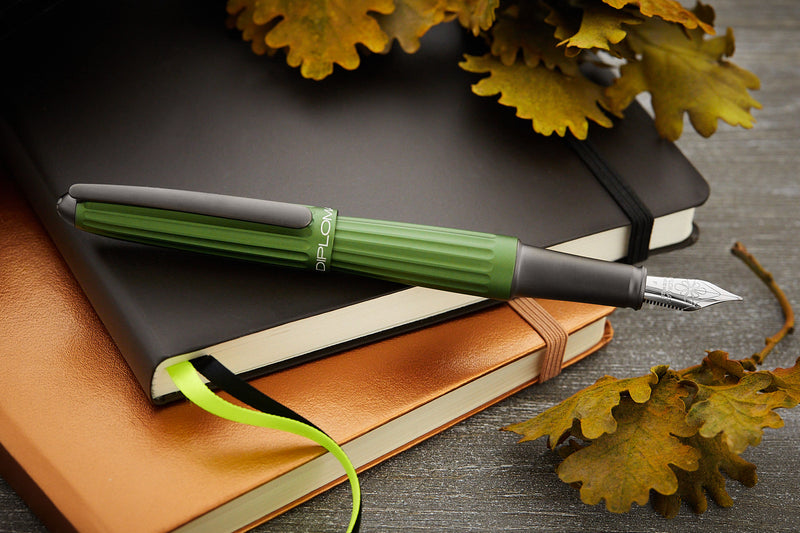 Diplomat Aero Fountain Pen - Green