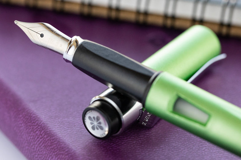 Diplomat Magnum Fountain Pen - Lime Green