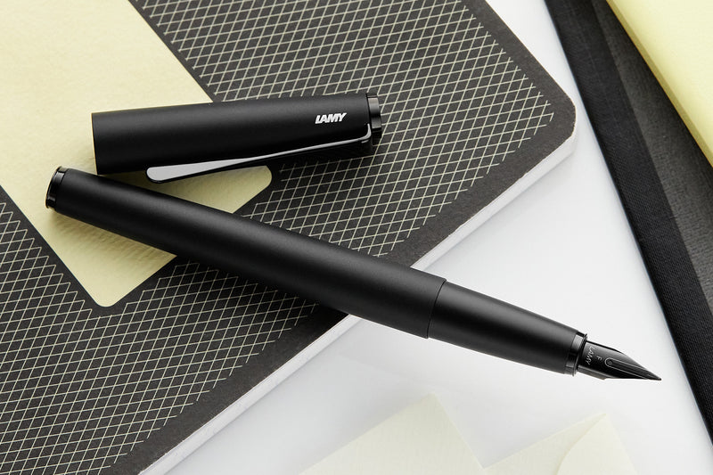 LAMY studio Fountain Pen - Lx all black