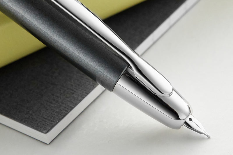 Pilot Vanishing Point Fountain Pen - Gun Metal/Rhodium