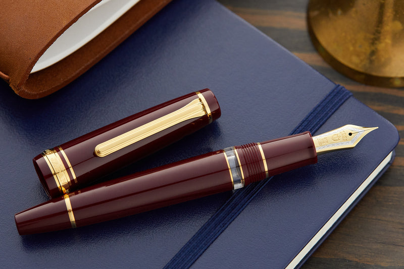 Sailor Pro Gear Realo Fountain Pen - Maroon/Gold